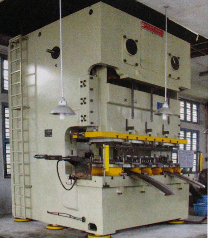 開(kāi)式雙點(diǎn)壓力機(jī)